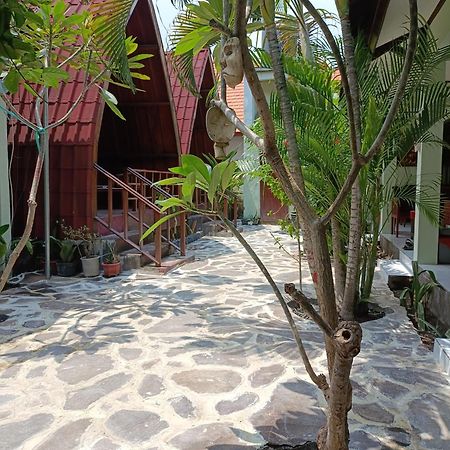 Gili Mesari Cottages & Homestay Джили Трауанган Екстериор снимка