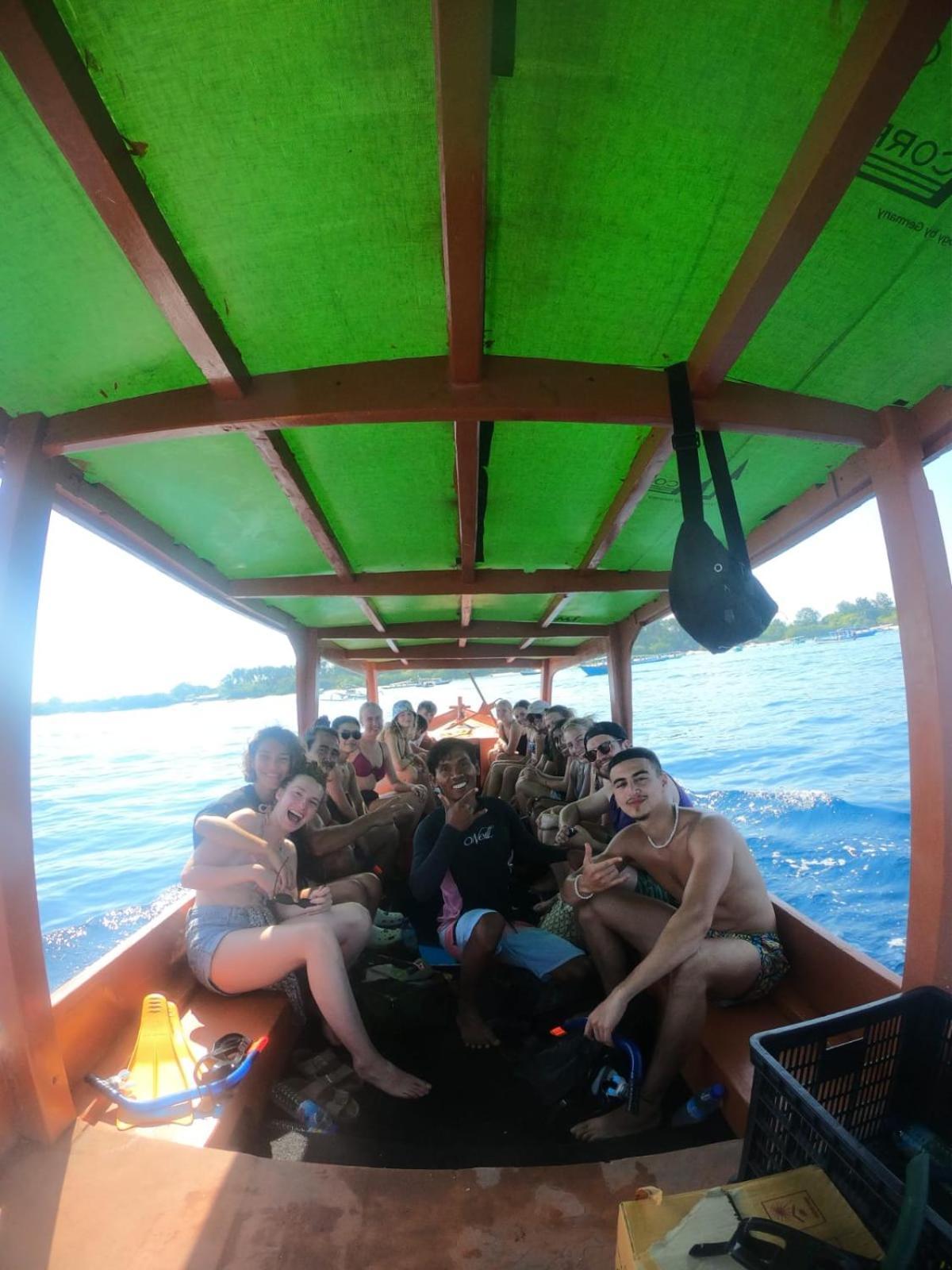 Gili Mesari Cottages & Homestay Джили Трауанган Екстериор снимка