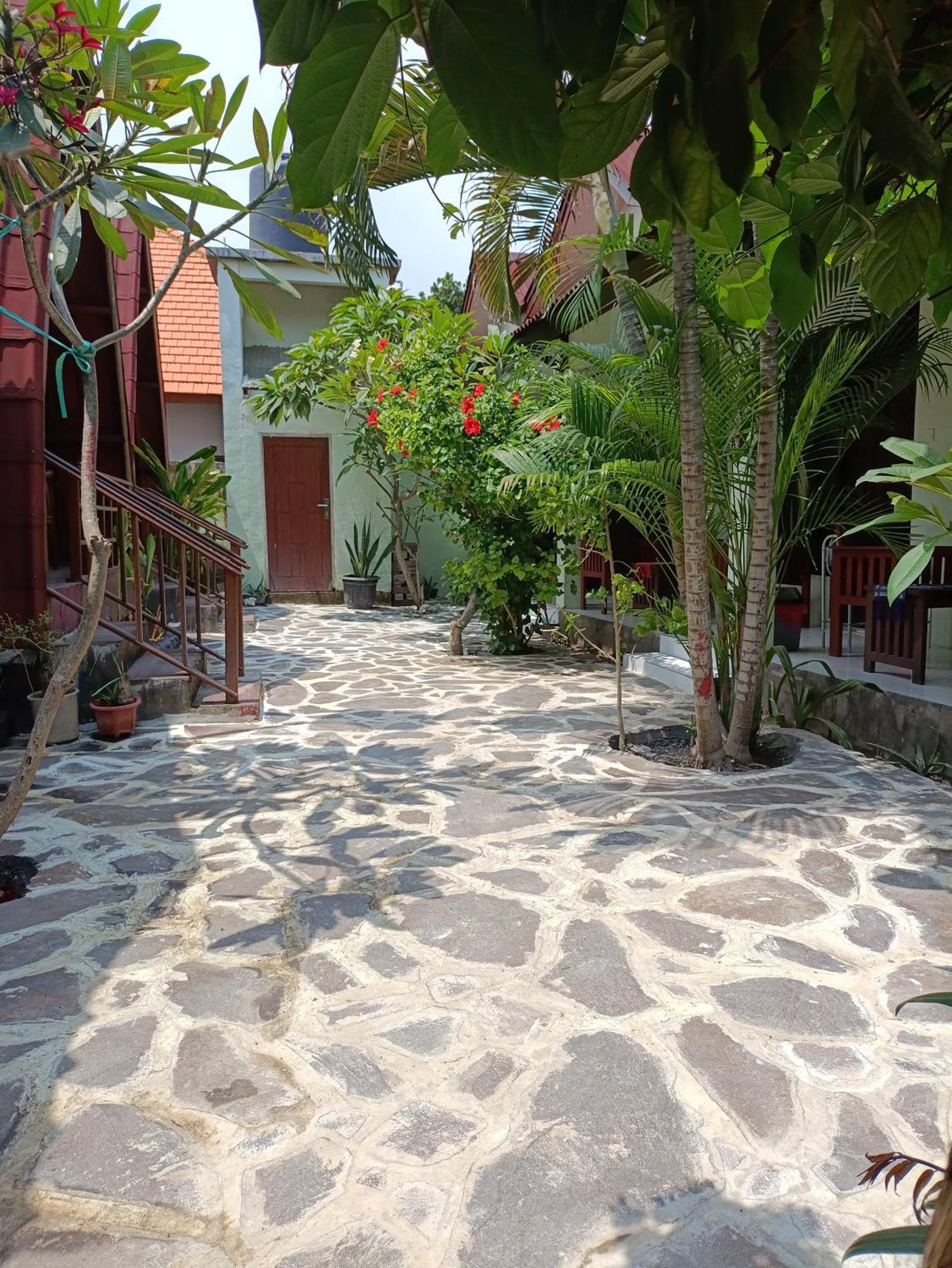 Gili Mesari Cottages & Homestay Джили Трауанган Екстериор снимка