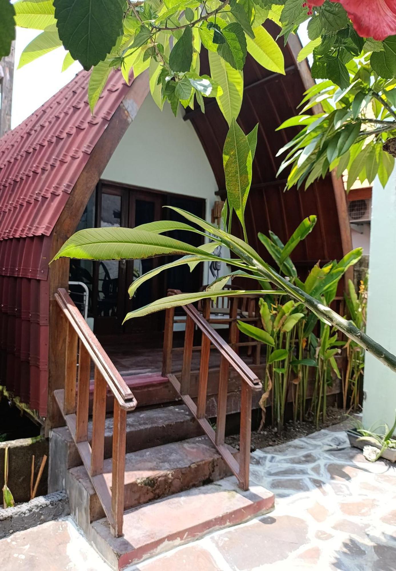 Gili Mesari Cottages & Homestay Джили Трауанган Екстериор снимка