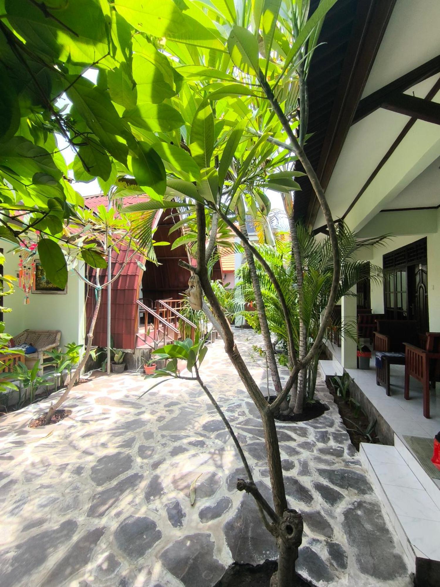 Gili Mesari Cottages & Homestay Джили Трауанган Екстериор снимка